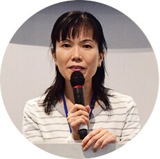 福岡市港湾空港局 港湾計画部<br />
みなと環境政策課 課⻑<br />
久原 明⼦ 様